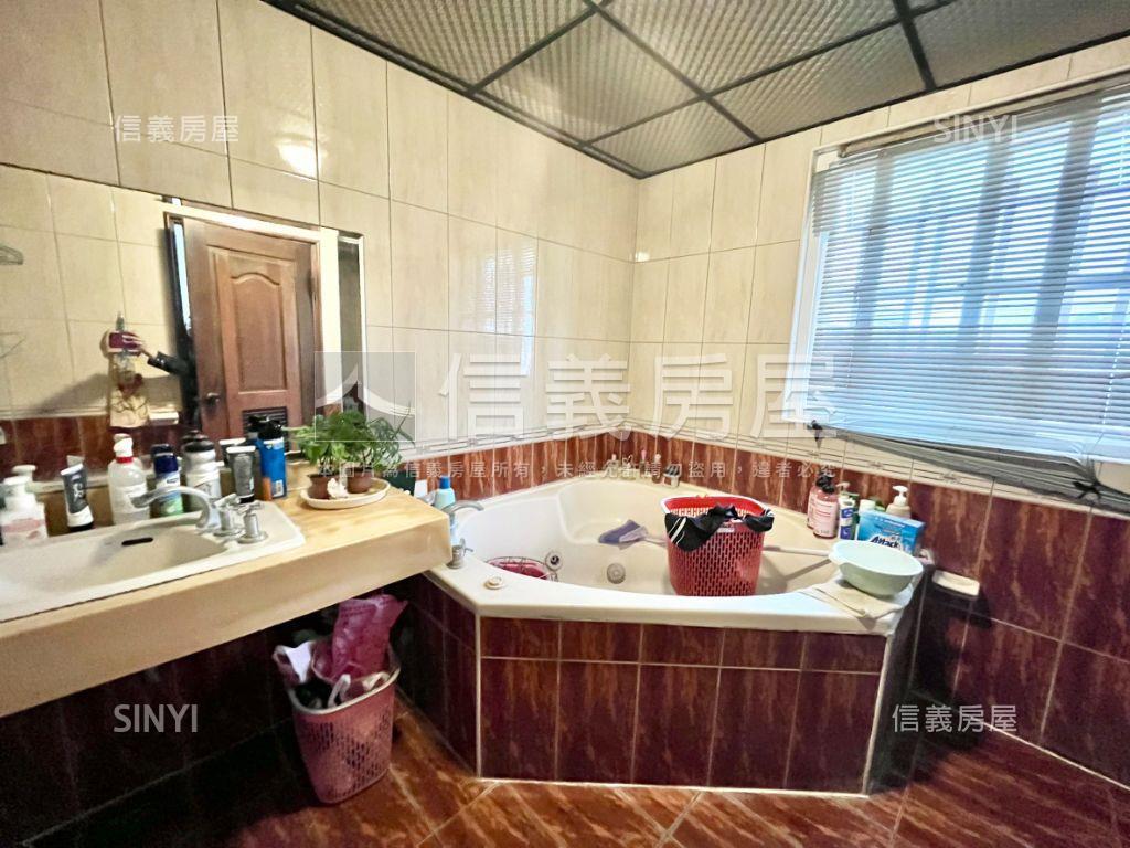 花園邊間便宜車墅房屋室內格局與周邊環境