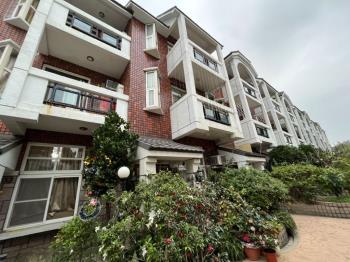 花園邊間便宜車墅