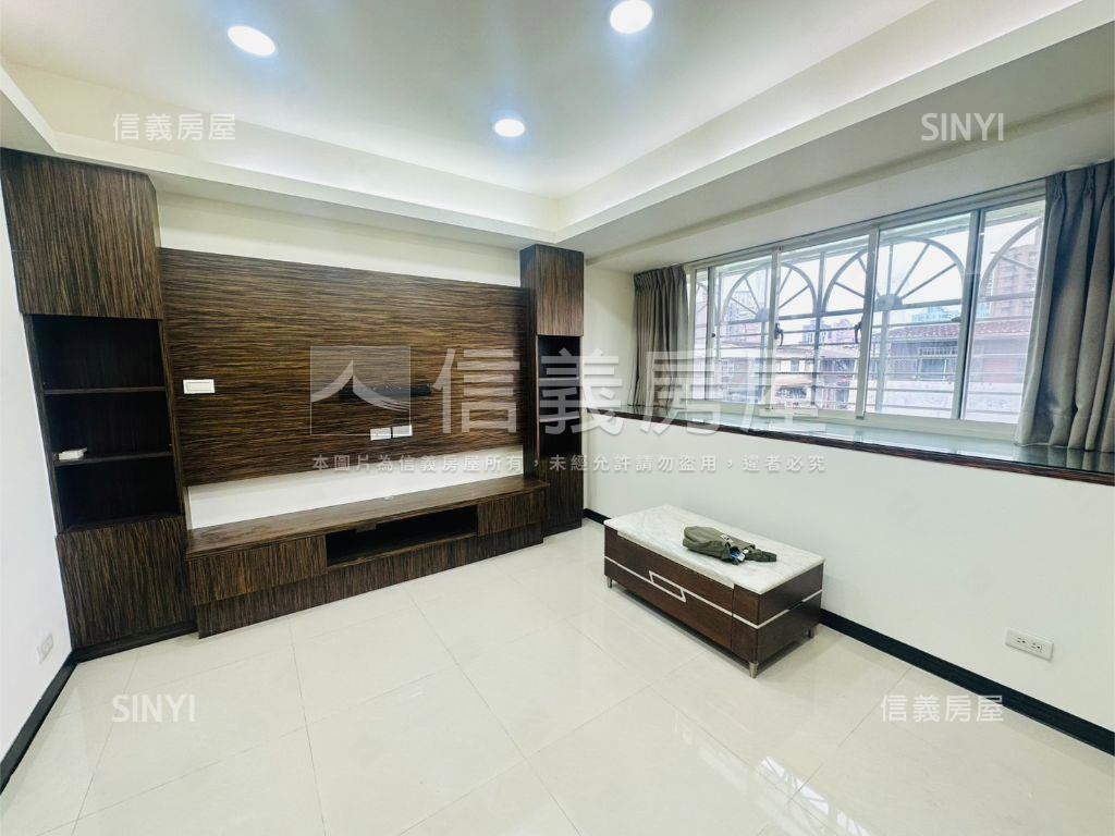 邊間明亮精美宅邸房屋室內格局與周邊環境