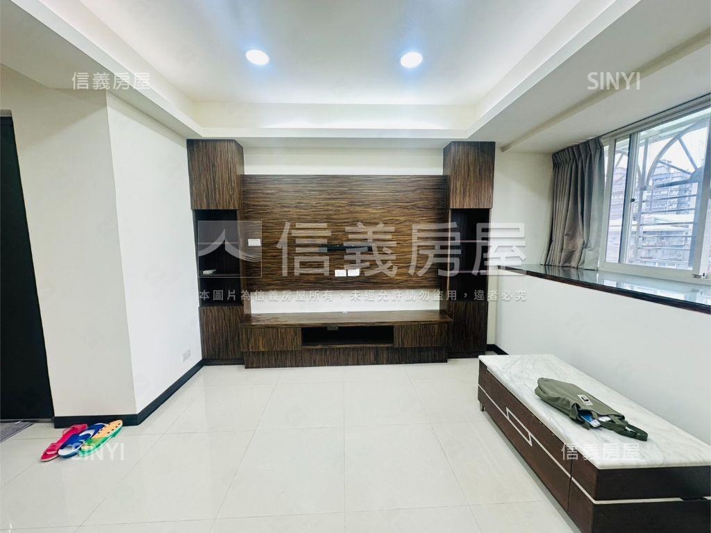 邊間明亮精美宅邸房屋室內格局與周邊環境