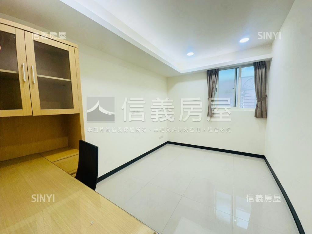 邊間明亮精美宅邸房屋室內格局與周邊環境