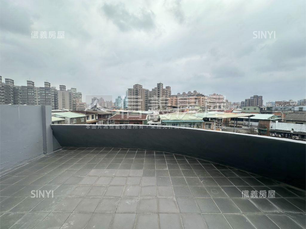 邊間明亮精美宅邸房屋室內格局與周邊環境