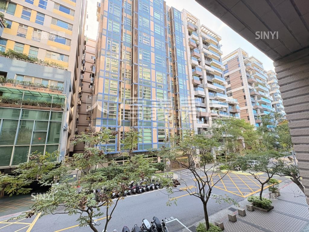 近三總部落格面綠意樹梢房屋室內格局與周邊環境