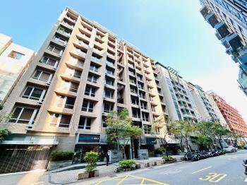 近三總部落格面綠意樹梢