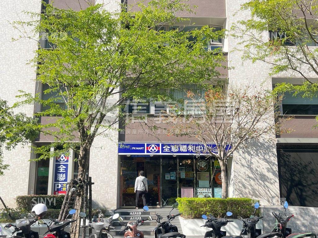近美麗華面寛八米角間店面房屋室內格局與周邊環境