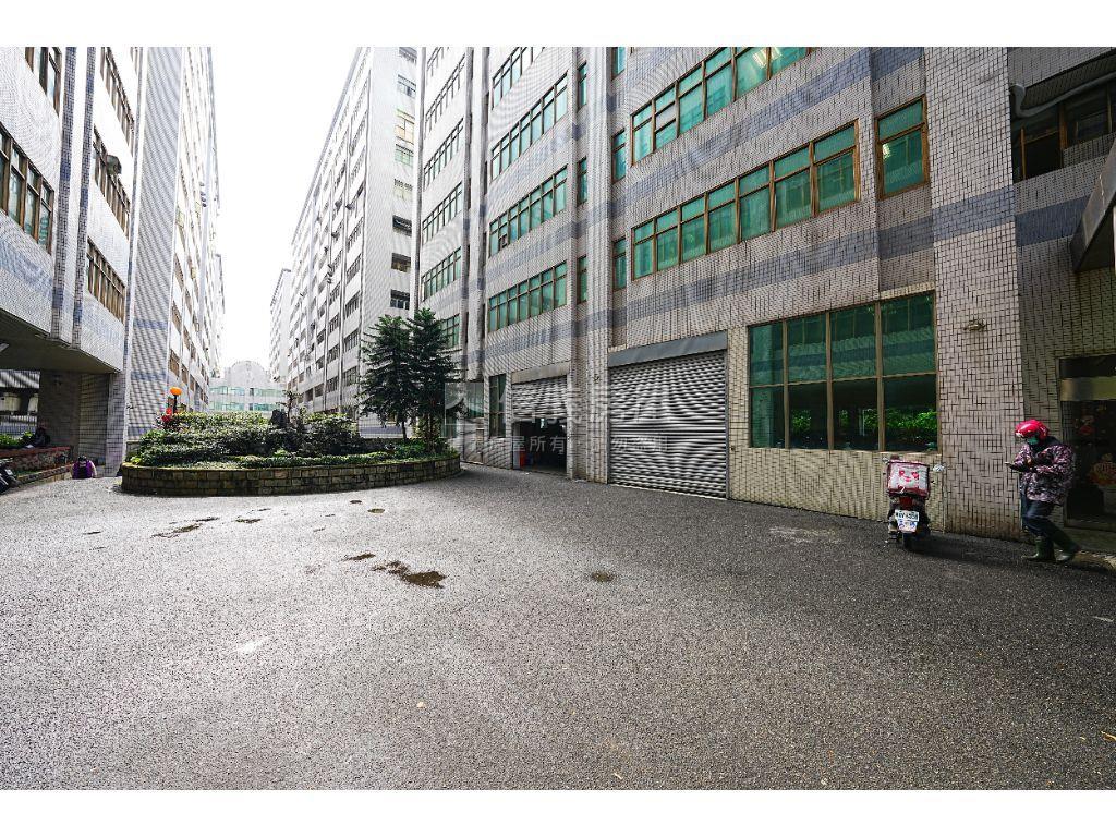 大湖科學園區一樓挑高廠辦房屋室內格局與周邊環境