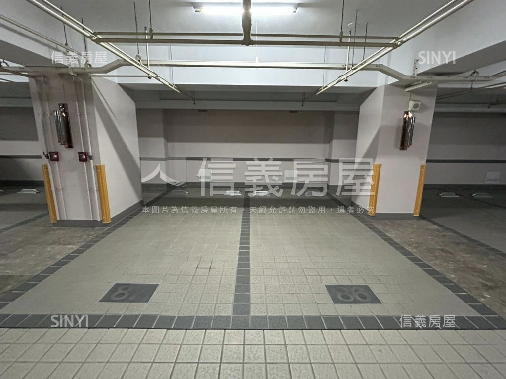 海洋帝寶景觀豪邸雙車位房屋室內格局與周邊環境
