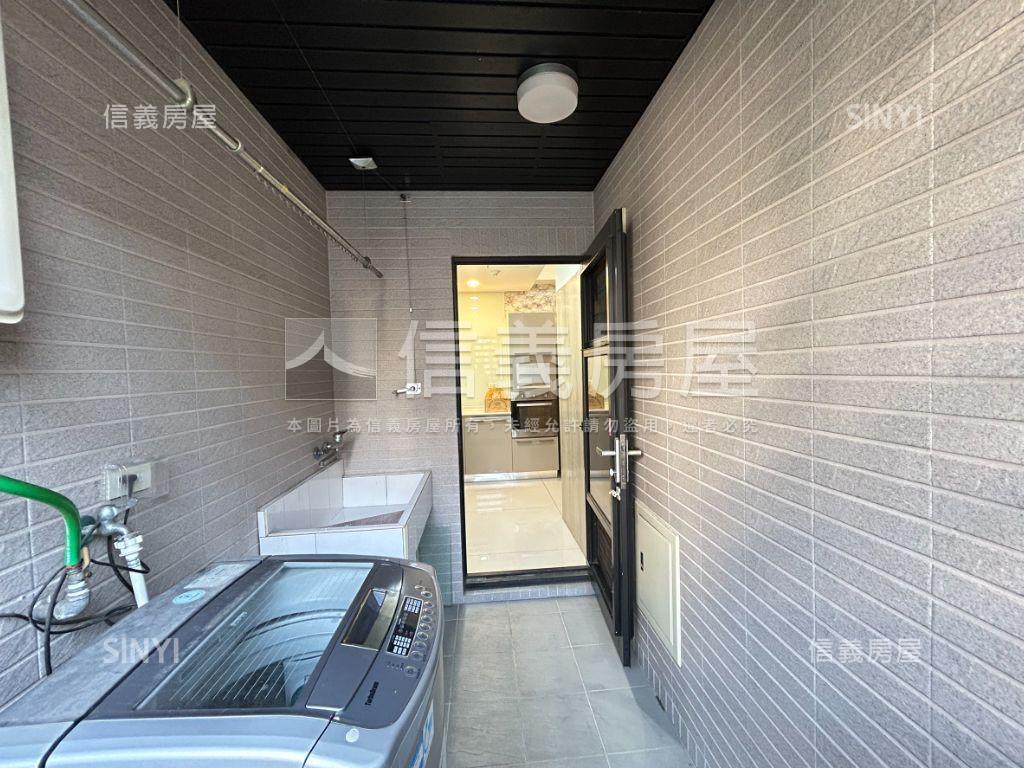 時代圓滿三房雙平車房屋室內格局與周邊環境