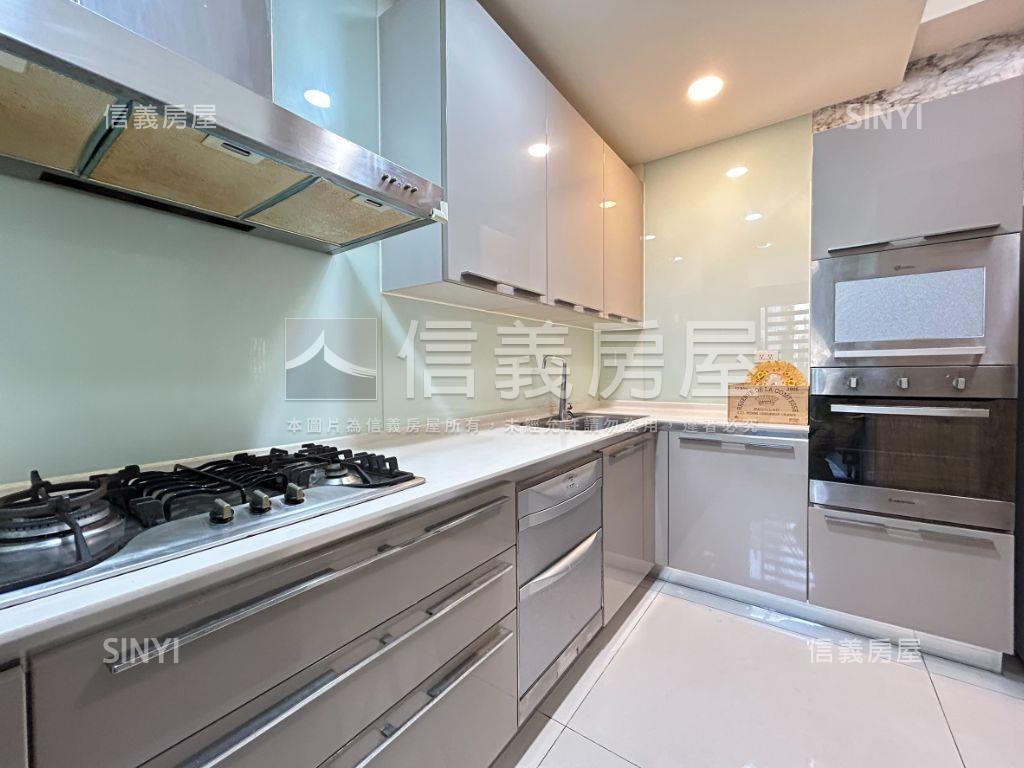 時代圓滿三房雙平車房屋室內格局與周邊環境