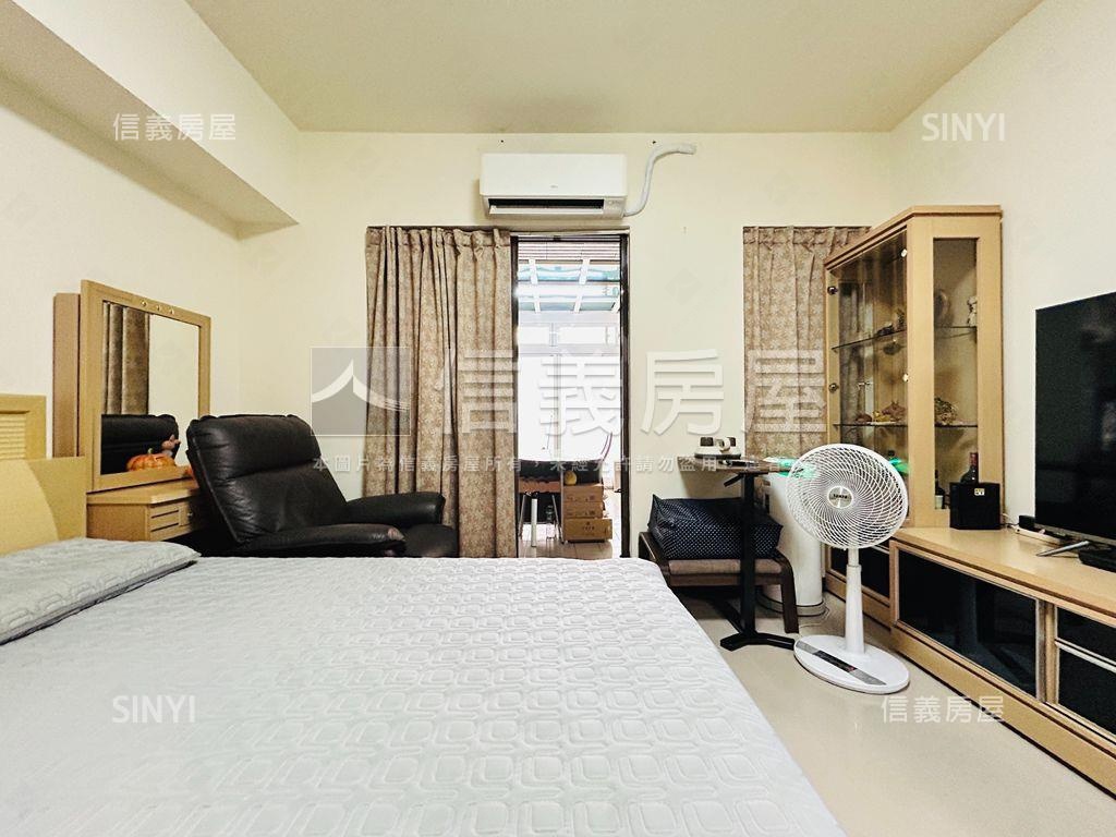 及第稀有露臺戶房屋室內格局與周邊環境