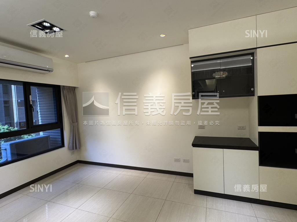 玖宜御林園三房車位房屋室內格局與周邊環境
