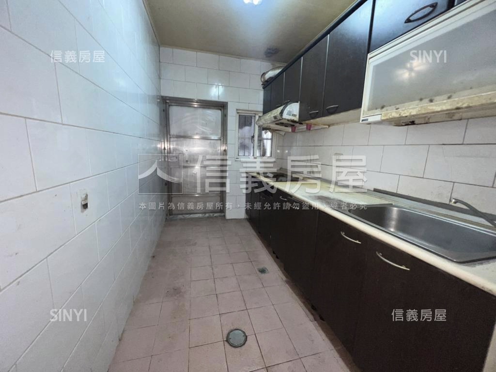 龍潭大面寬透天房屋室內格局與周邊環境