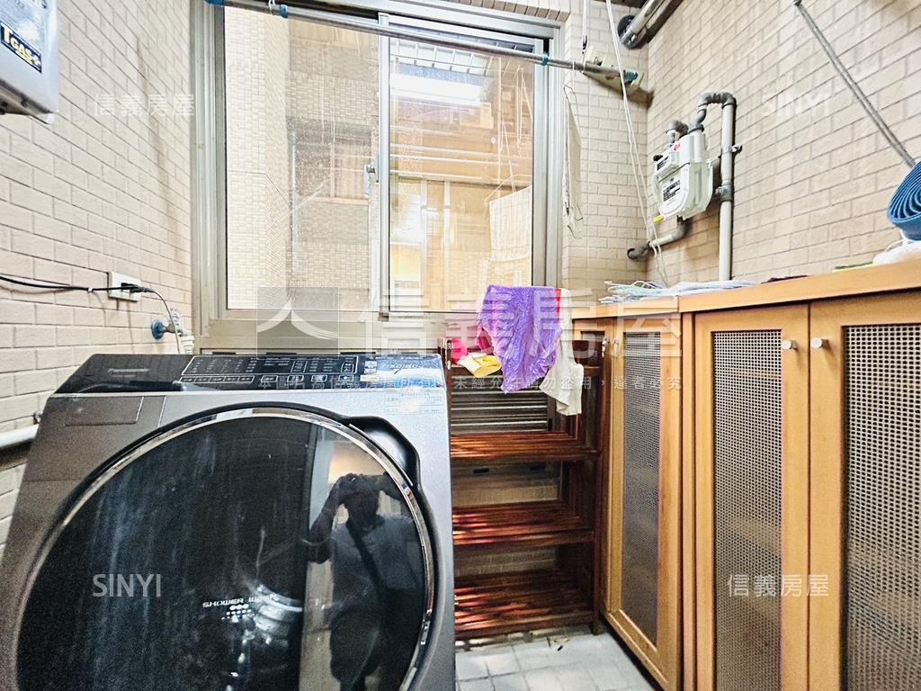 星雲ＭＶＰ稀有兩房車位房屋室內格局與周邊環境