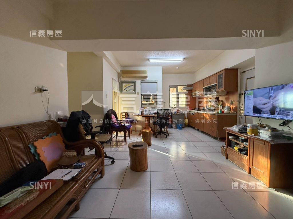 專任大灣近永大優質店住房屋室內格局與周邊環境