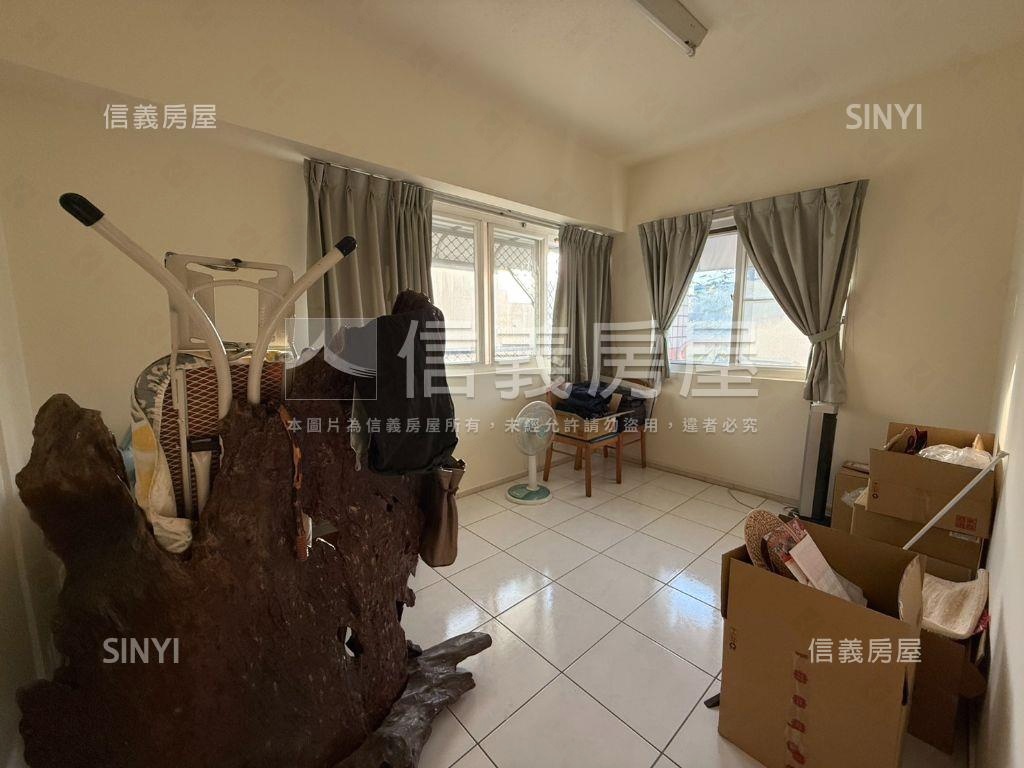 專任大灣近永大優質店住房屋室內格局與周邊環境