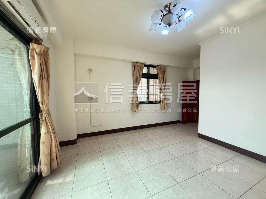 爽文路震後臨路別墅房屋室內格局與周邊環境