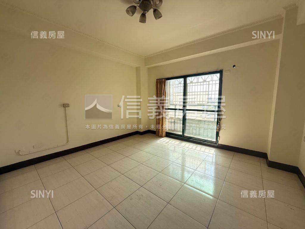 爽文路震後臨路別墅房屋室內格局與周邊環境