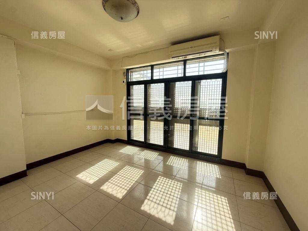 爽文路震後臨路別墅房屋室內格局與周邊環境