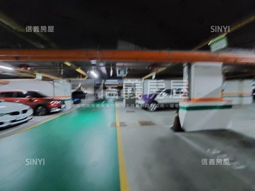 專任成家三房附車位房屋室內格局與周邊環境