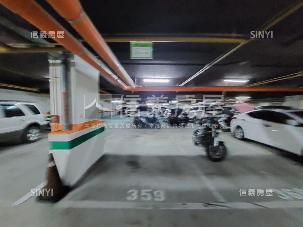 專任成家三房附車位房屋室內格局與周邊環境