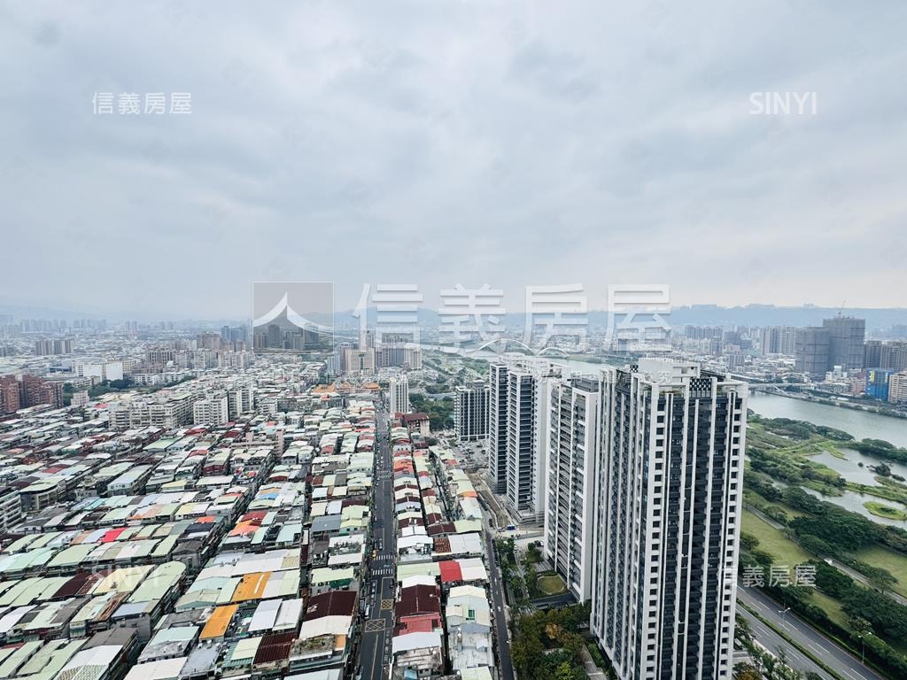 巨蛋花園天際景觀房屋室內格局與周邊環境