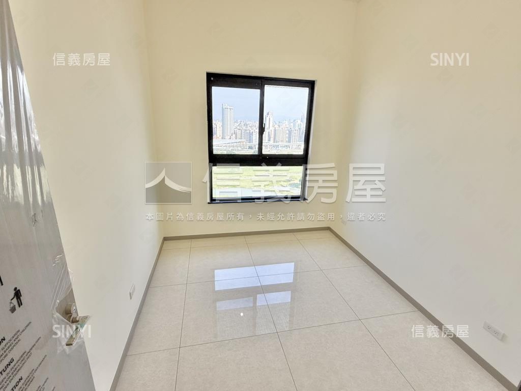 潤泰。公園景觀豪邸房屋室內格局與周邊環境