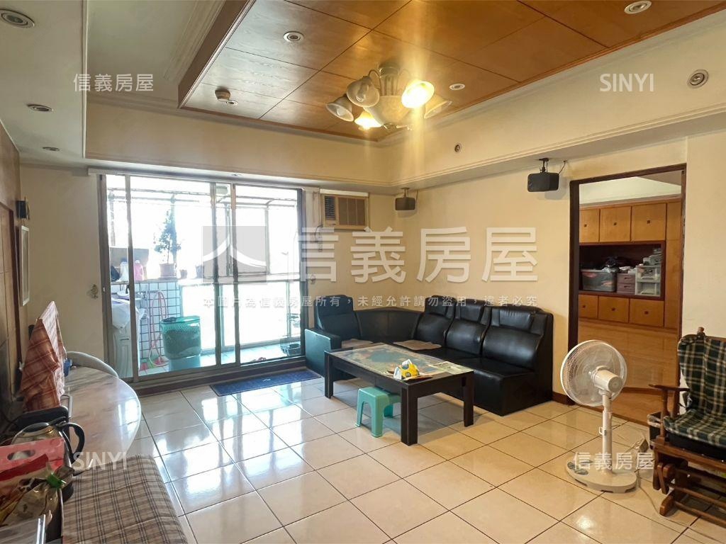 領袖勳章．南區三房附車位房屋室內格局與周邊環境