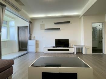 校園旁方正裝潢美寓