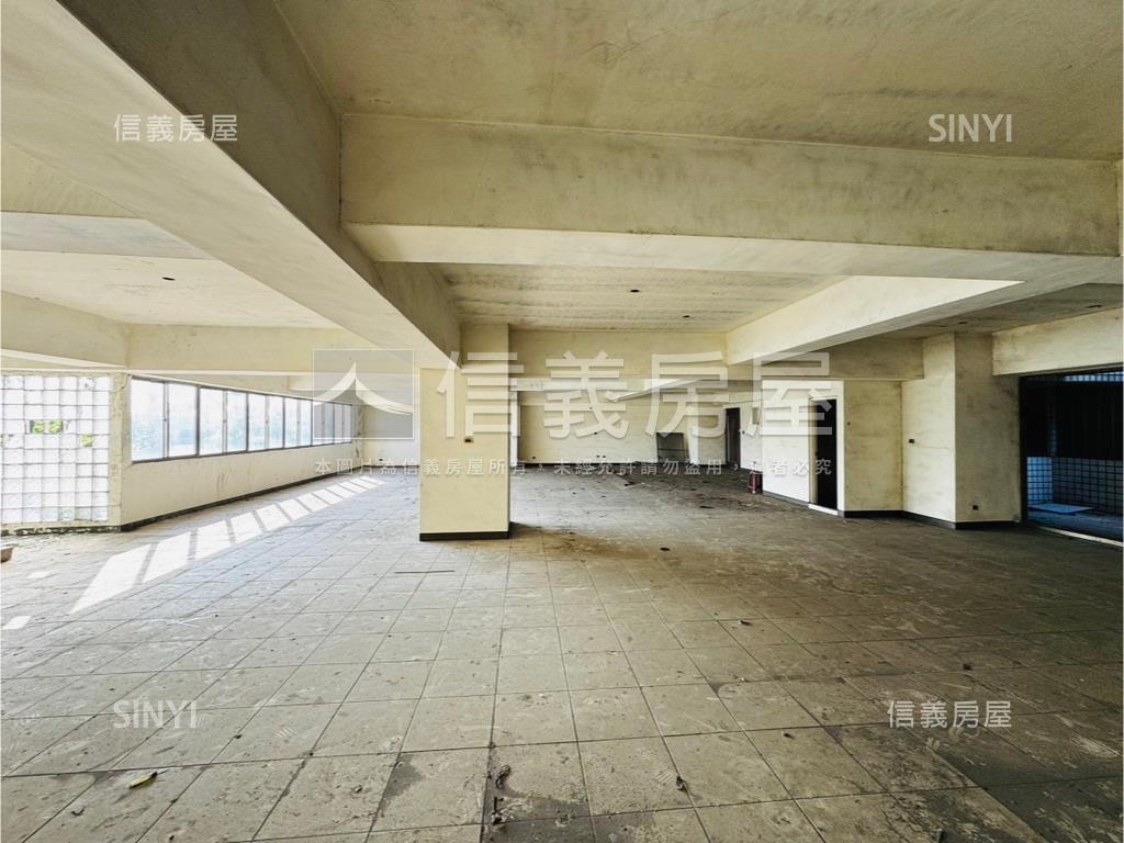 近大發工業區大坪面寬金店房屋室內格局與周邊環境