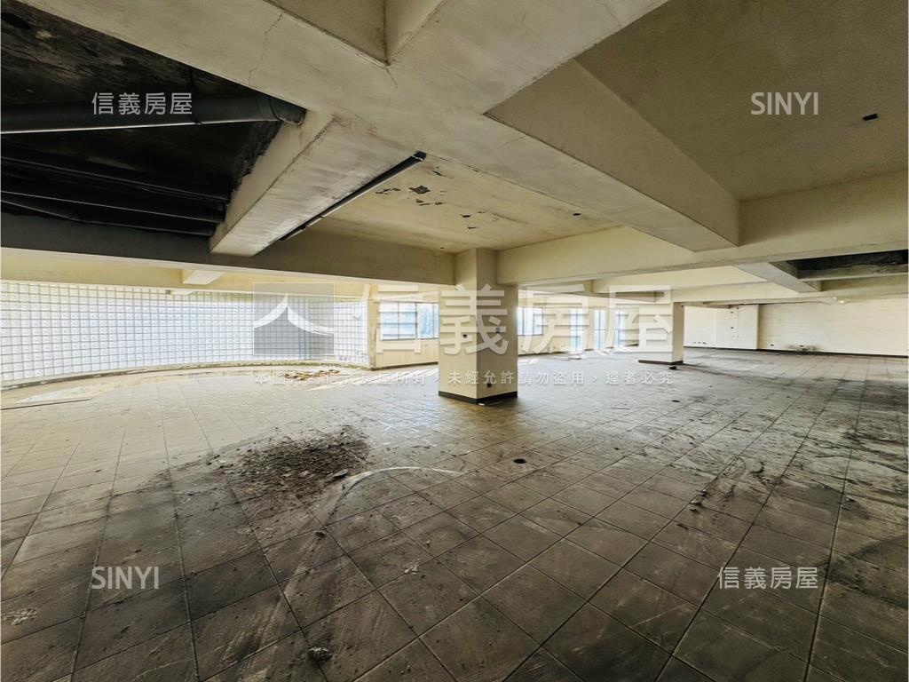 近大發工業區大坪面寬金店房屋室內格局與周邊環境