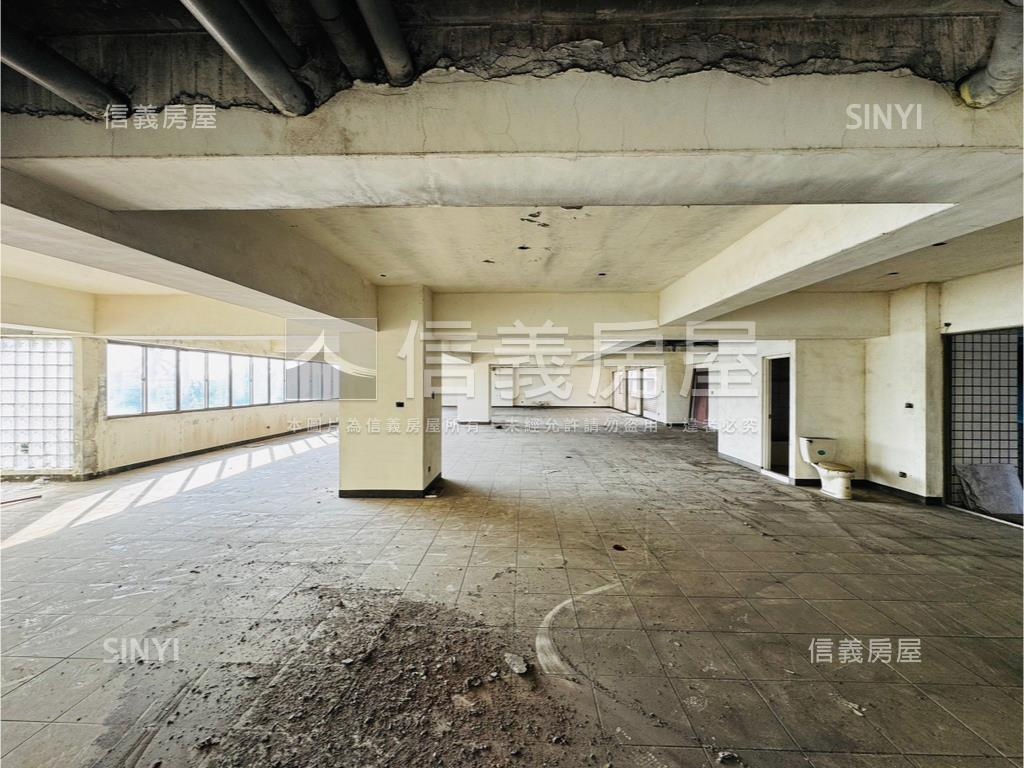 近大發工業區大坪面寬金店房屋室內格局與周邊環境