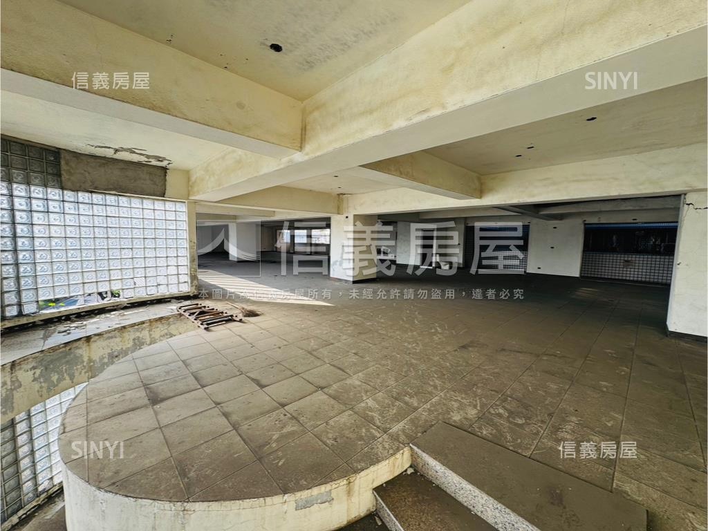 近大發工業區大坪面寬金店房屋室內格局與周邊環境