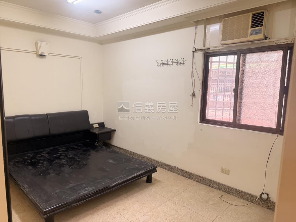 新埔方正邊間二樓房屋室內格局與周邊環境