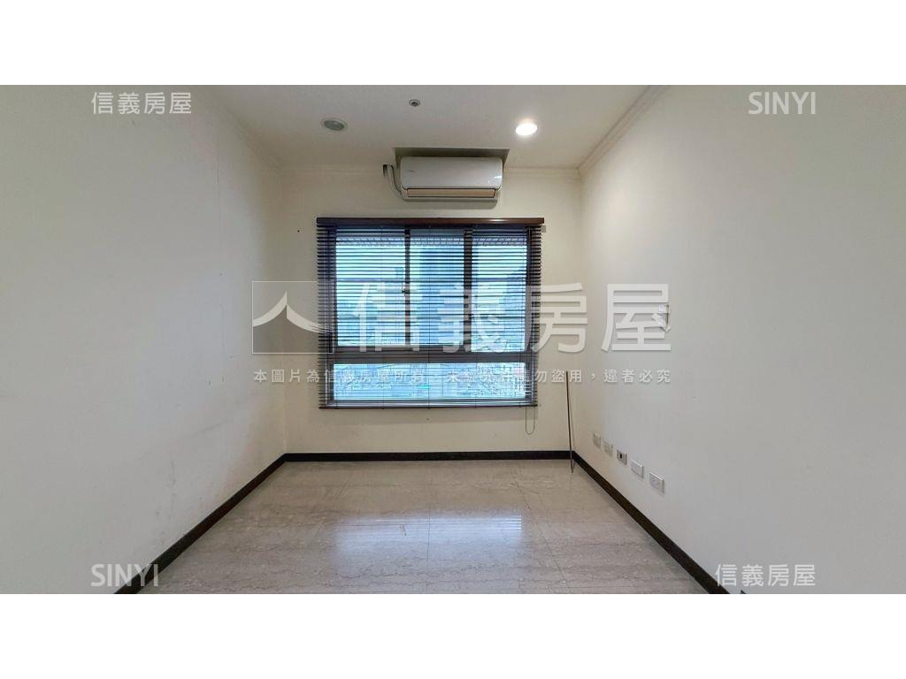景安捷運愛樂三房車位房屋室內格局與周邊環境