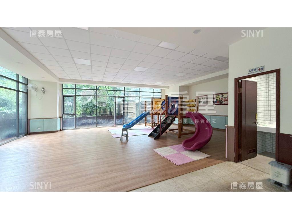 景安捷運愛樂三房車位房屋室內格局與周邊環境