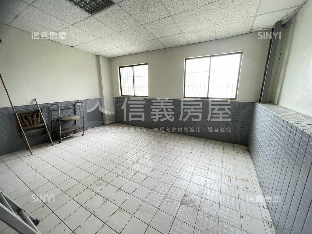 正路面文賢路金店面房屋室內格局與周邊環境