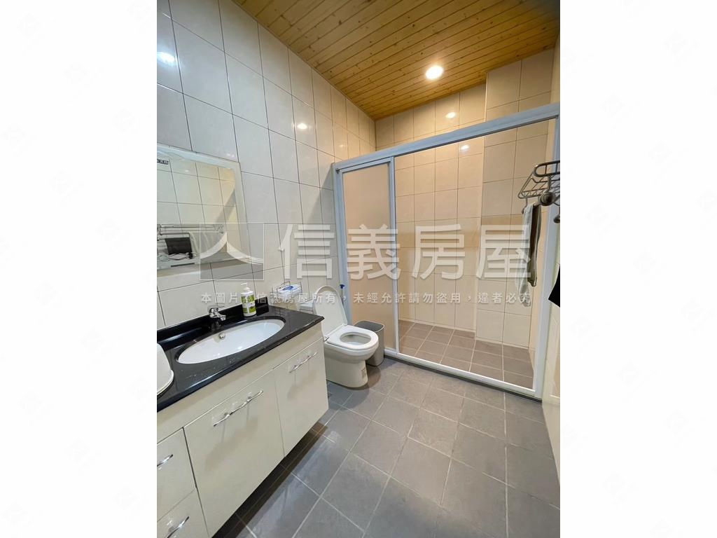 正路面文賢路金店面房屋室內格局與周邊環境
