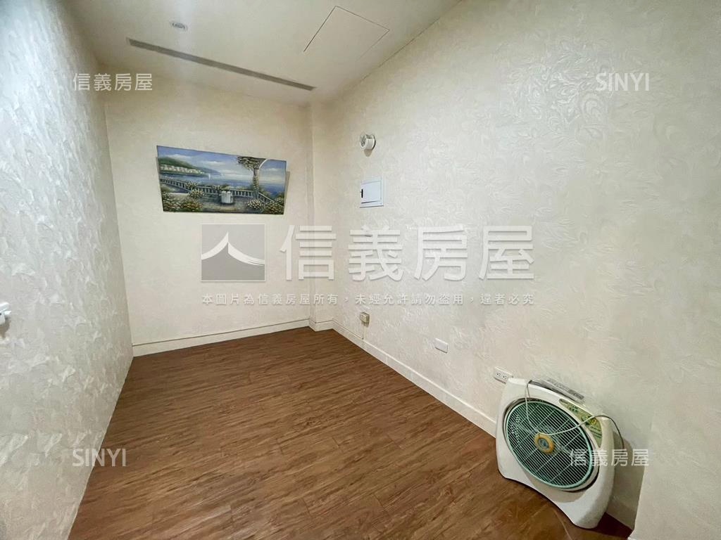 正路面文賢路金店面房屋室內格局與周邊環境