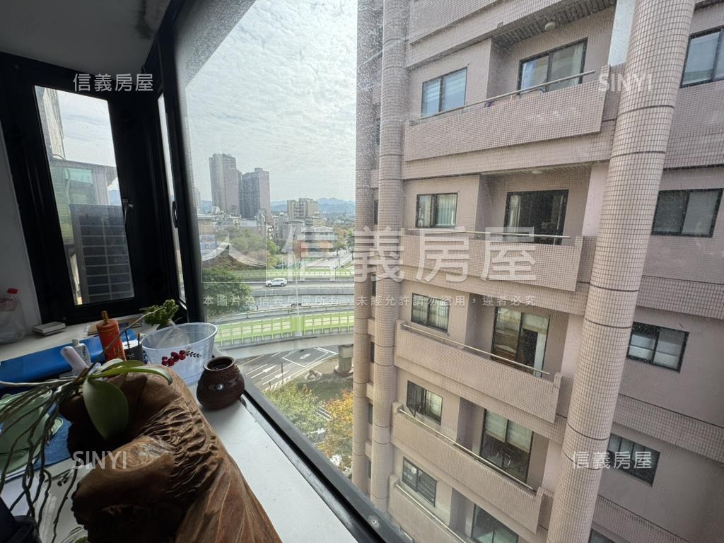 台大龍門龍安美廈房屋室內格局與周邊環境