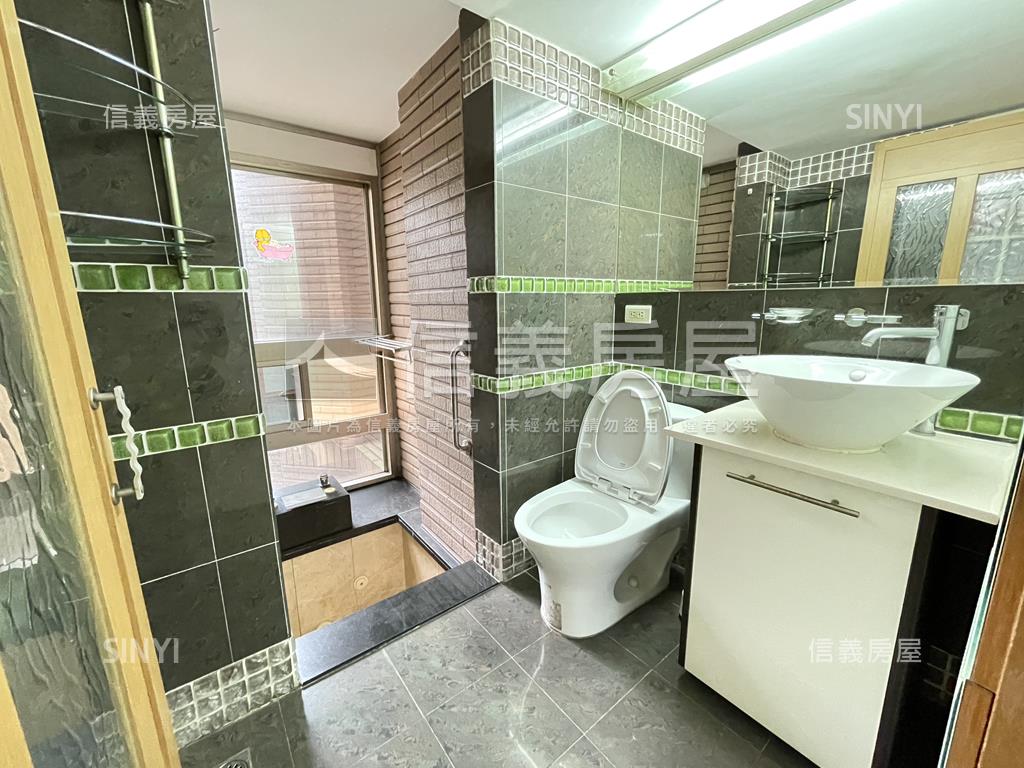 小阿曼高樓美屋房屋室內格局與周邊環境