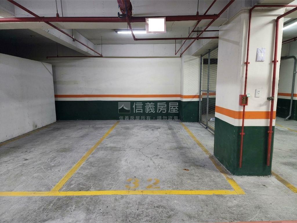 合康綠意滿滿四房車位房屋室內格局與周邊環境