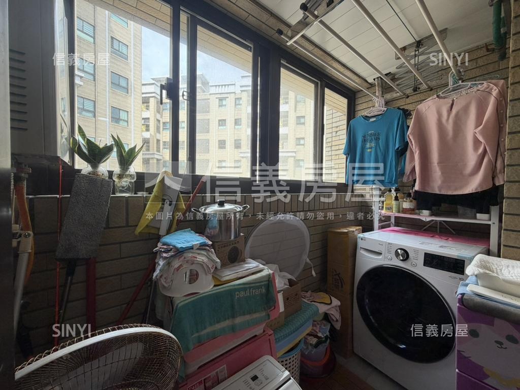 微笑質感兩房房屋室內格局與周邊環境