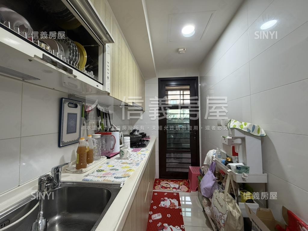 微笑質感兩房房屋室內格局與周邊環境