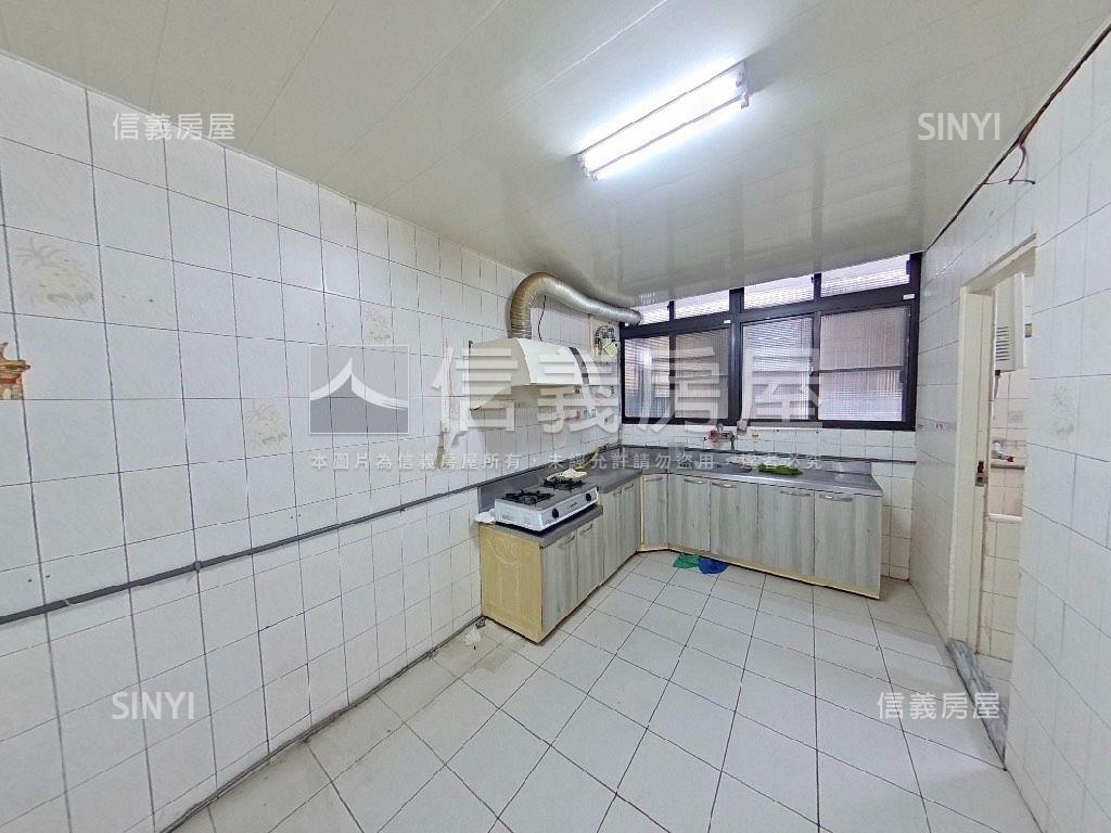 臻品～正華齡街公寓３樓房屋室內格局與周邊環境