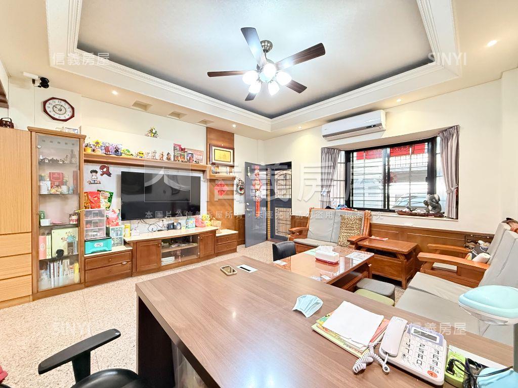 近興大附中大面寬車庫透天房屋室內格局與周邊環境