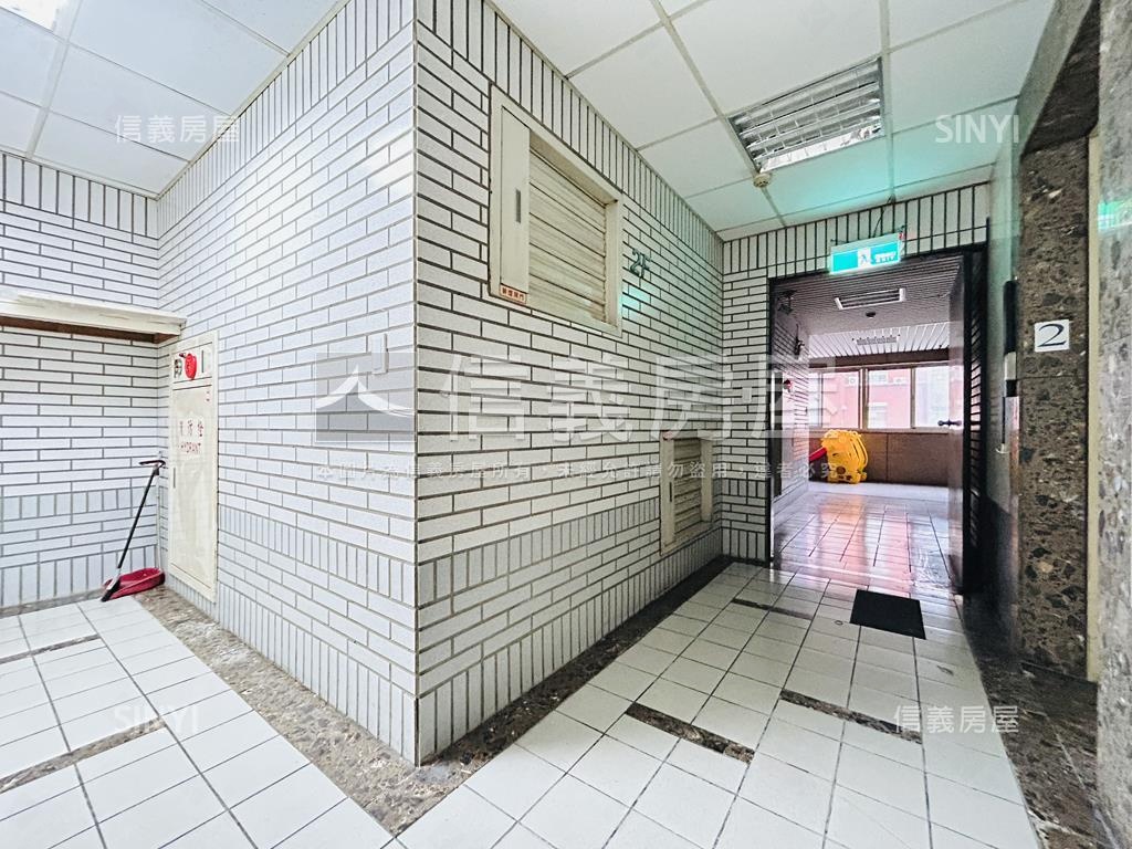 重新路菜寮站旁電梯空間房屋室內格局與周邊環境