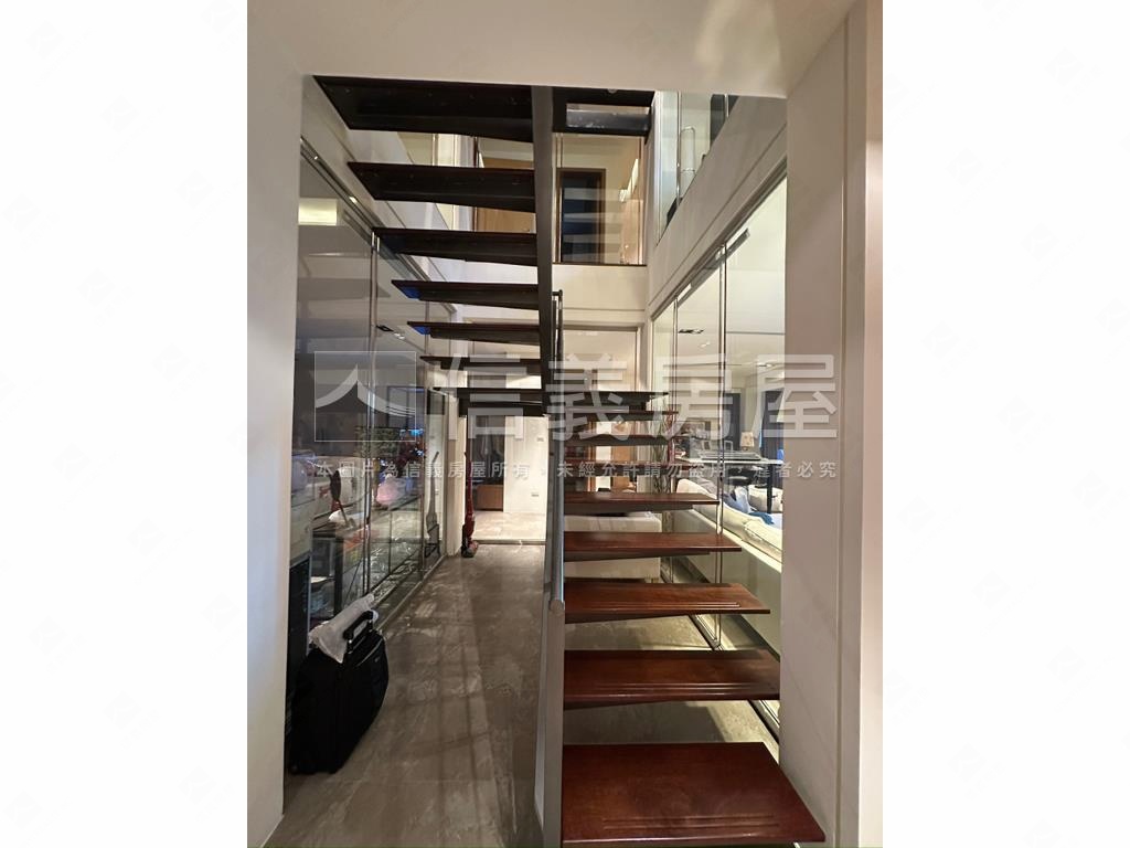 八里左岸私人招待會所房屋室內格局與周邊環境