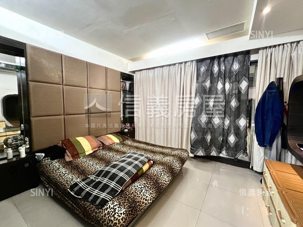 永樂街免整理漂亮黃金店面房屋室內格局與周邊環境