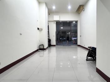 永樂街免整理漂亮黃金店面