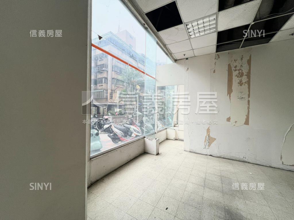 國資圖精美店面房屋室內格局與周邊環境